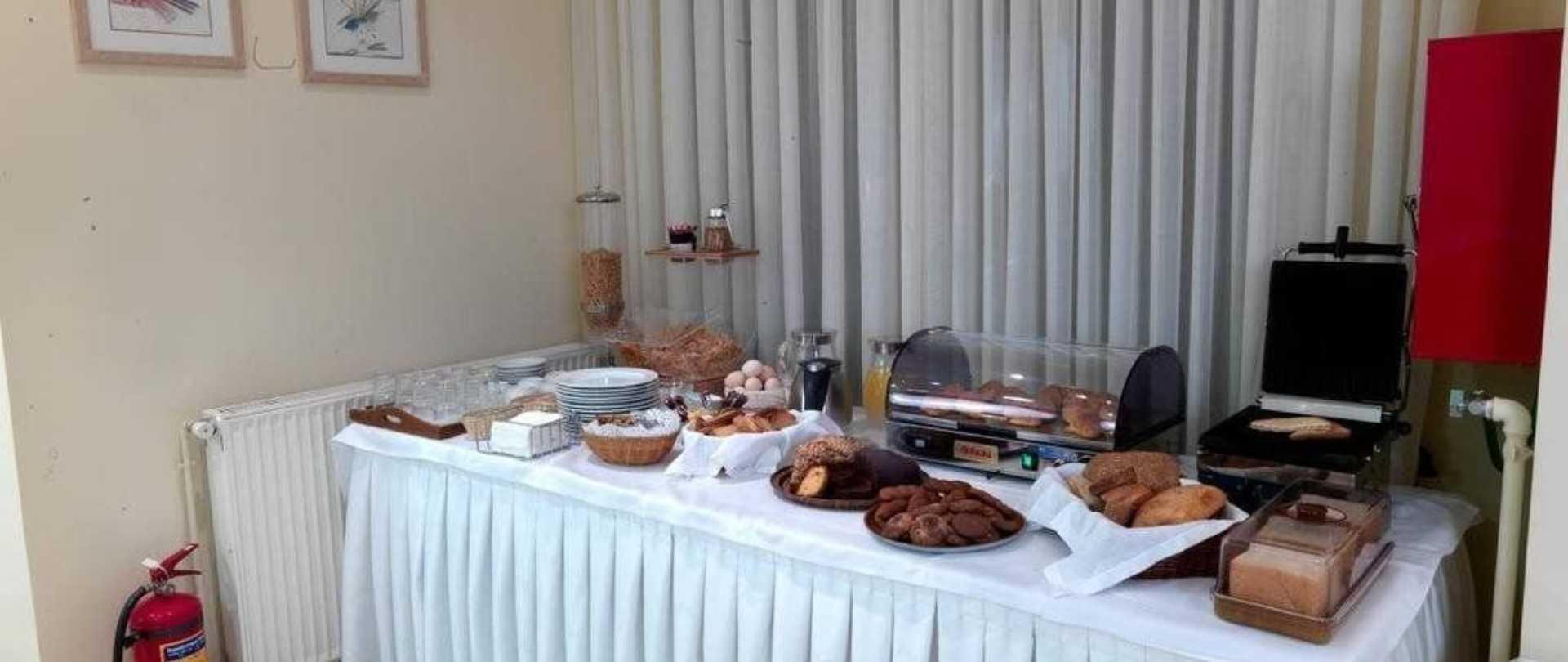 Alex Hotel Tripoli Eksteriør billede